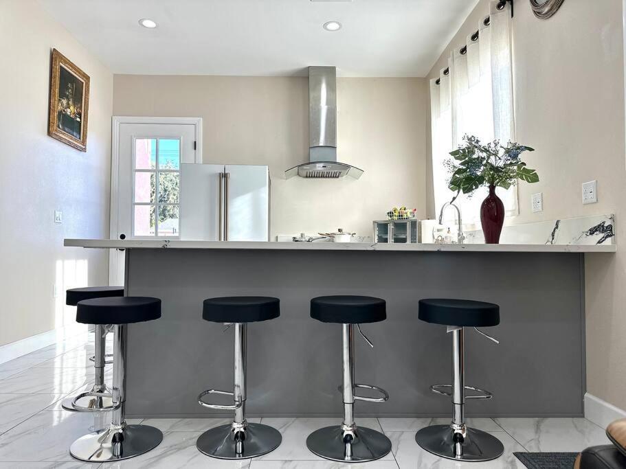 New Renovated House In Little Saigon Midway City Exterior foto