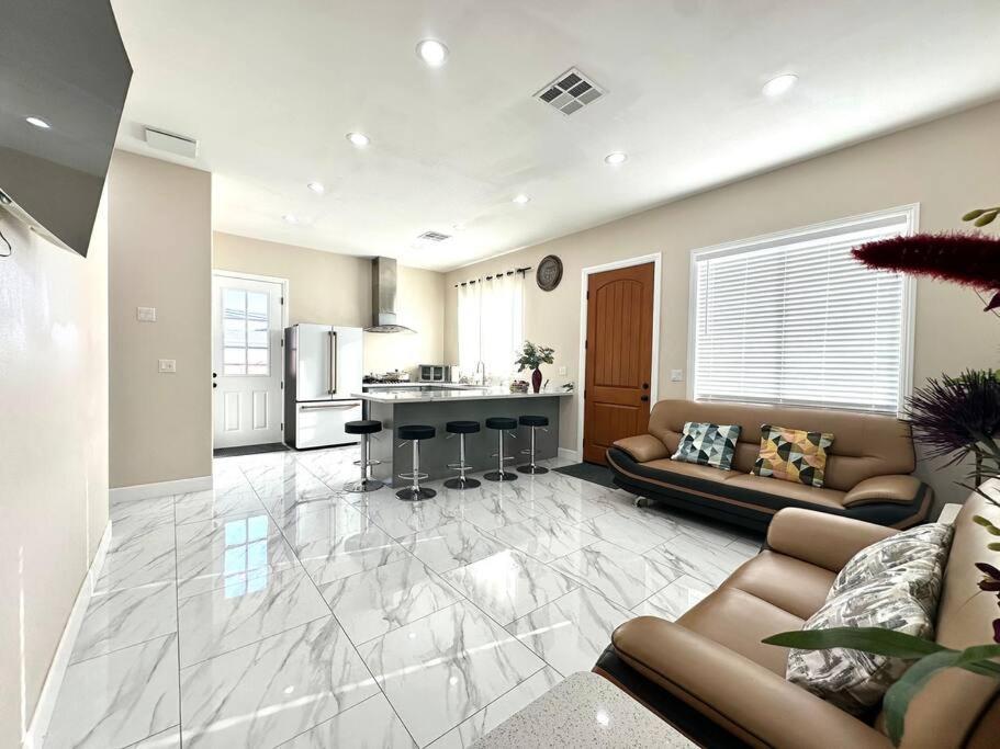 New Renovated House In Little Saigon Midway City Exterior foto